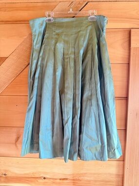 Brookes Brothers - Pleated A-Line Silk Skirt in Sage Green